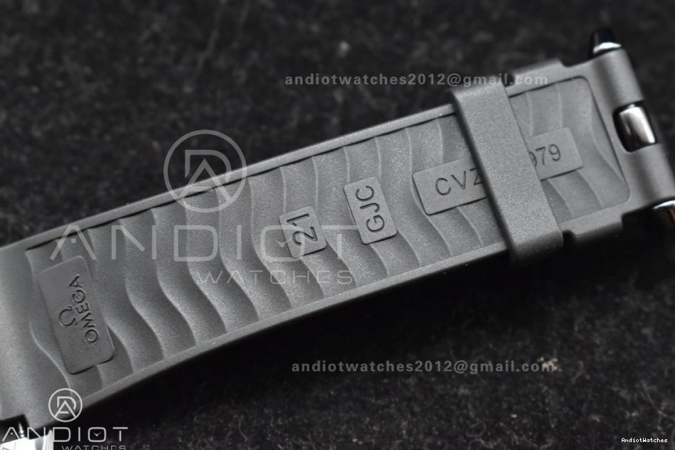 Rubber Black GoAnywhere Seamaster 300M 1081 Diver VSF A Edition Strap PVD Best Black Dial on 0517